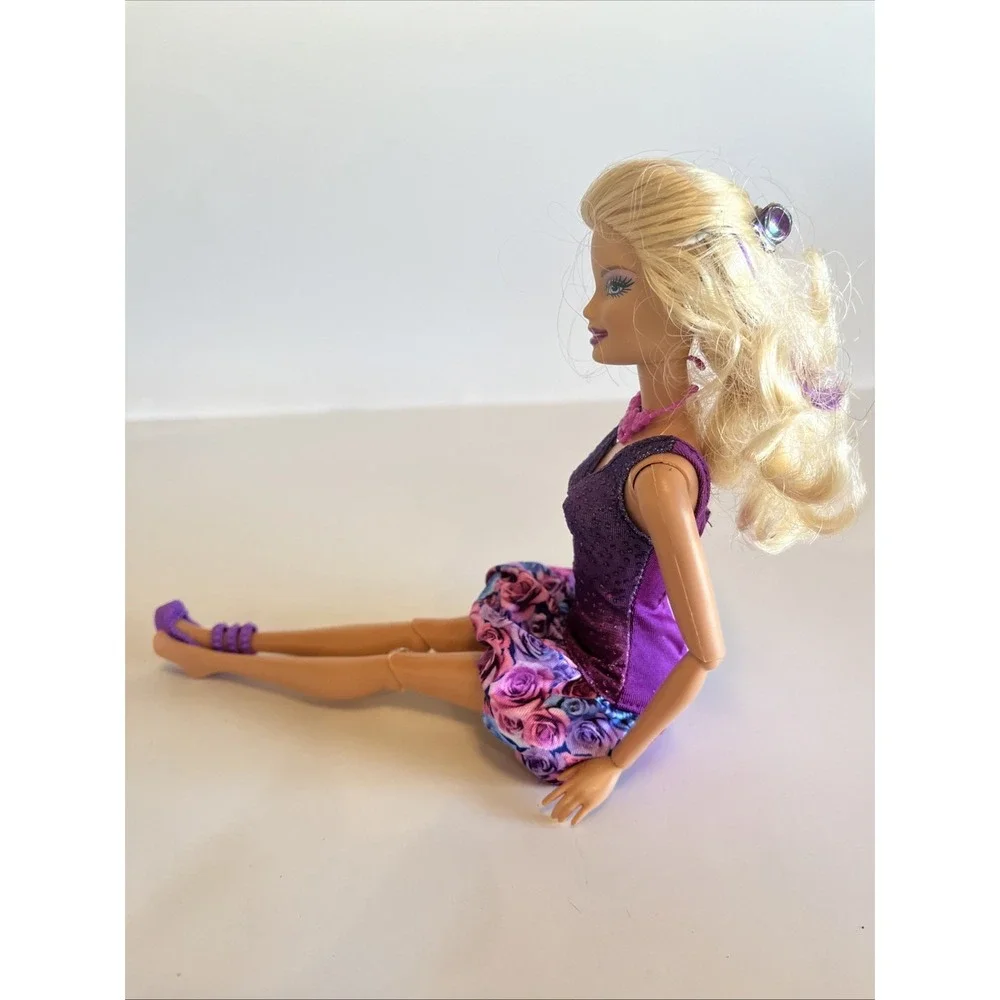 Mattel 2012 Barbie Fashionistas Articulated Doll Colors Edition Purple & Outfit